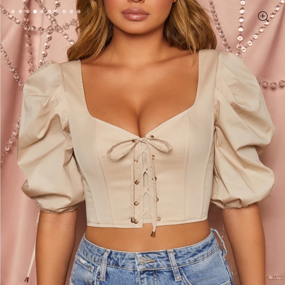 Lace up corset top with puff sleeve